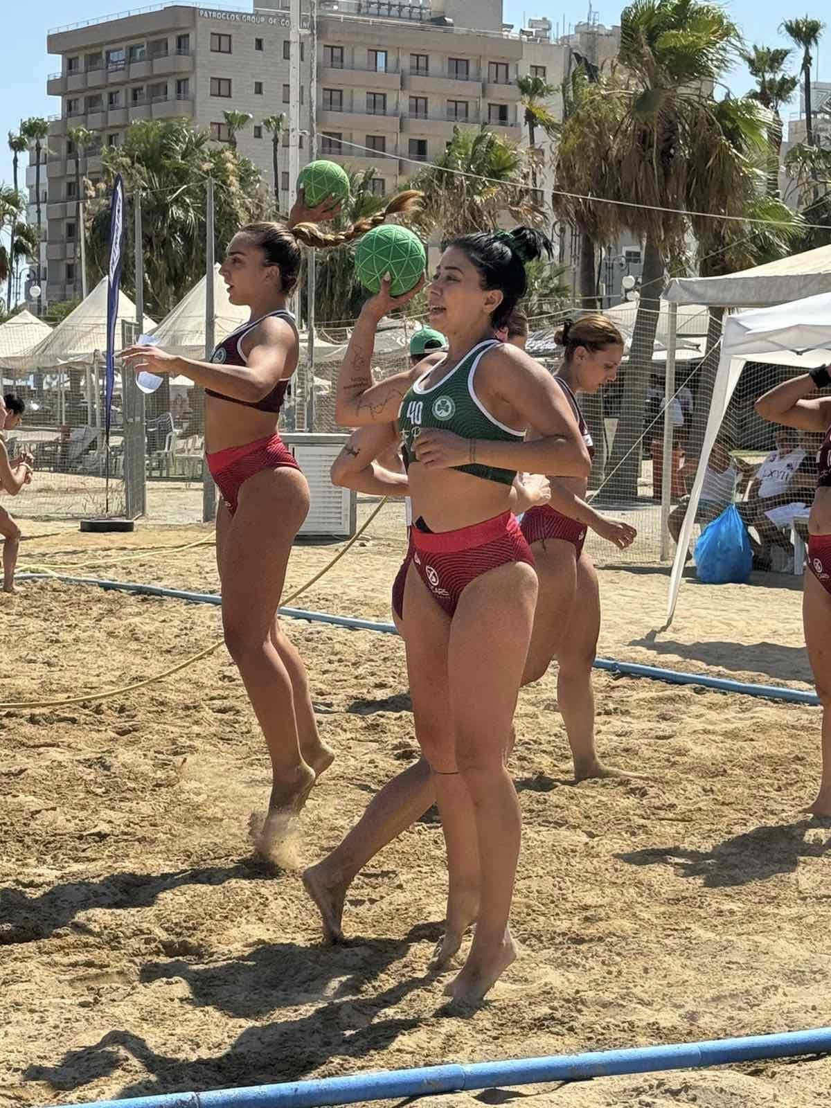 Omonoia attackers running in the sand
