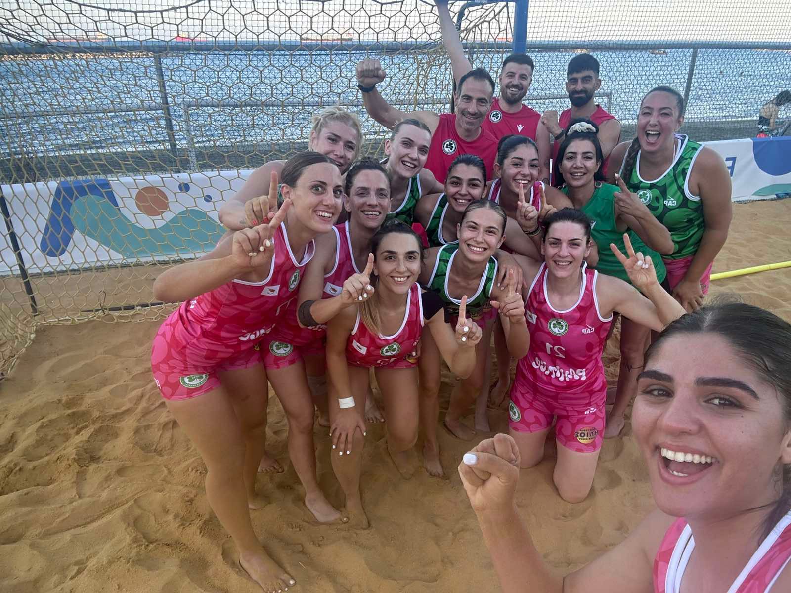 Victory selfie with the full squad — 2026/27