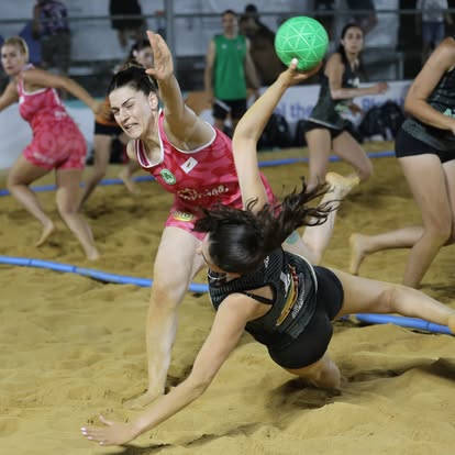Intense collision on the sand — 2026/27